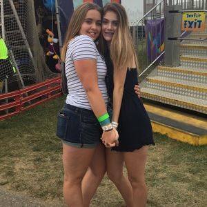 Meet your Posher, Ella